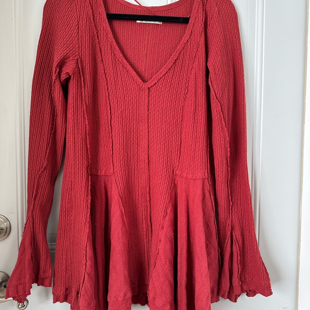 We The Free Coral V-Neck Sweater